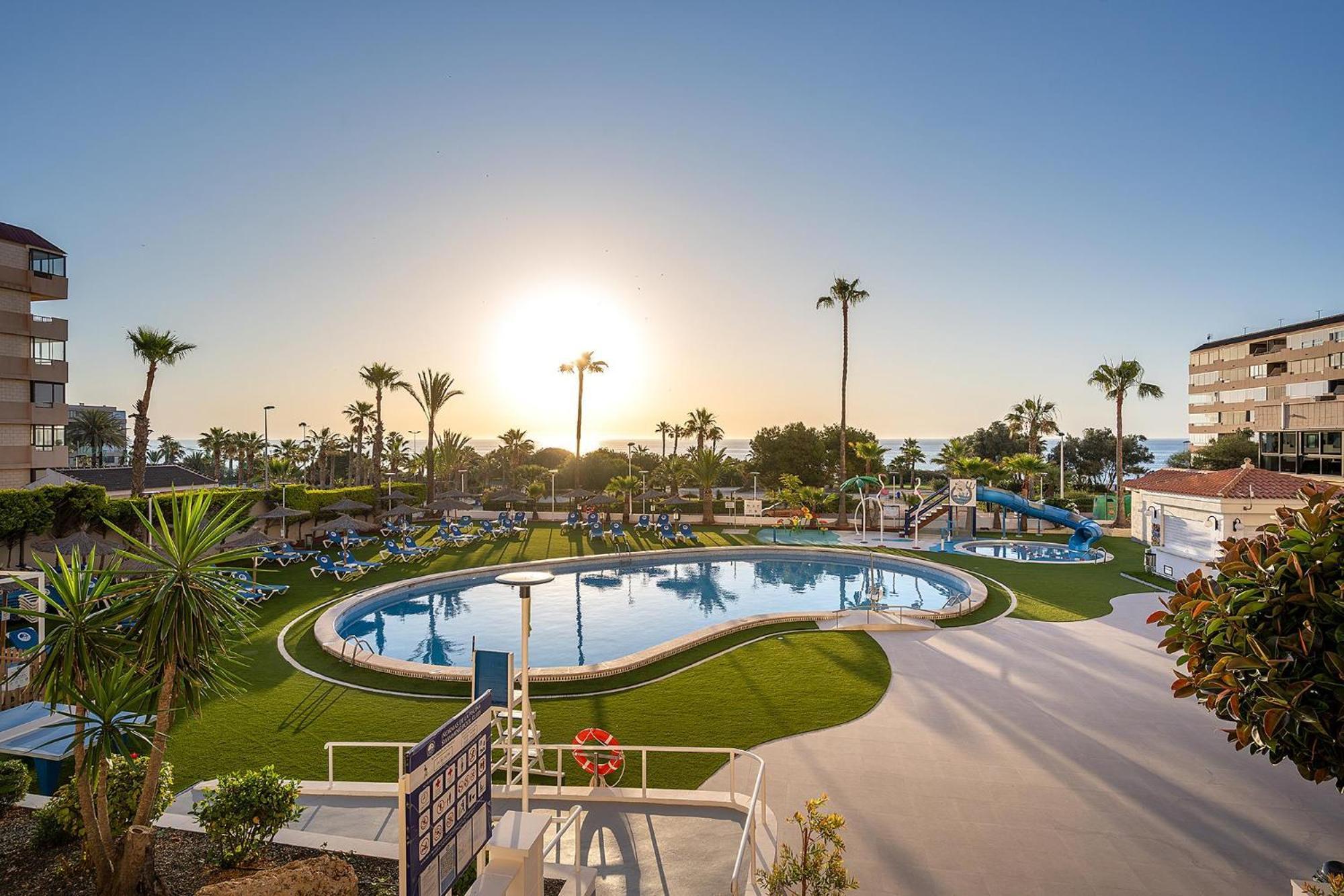 Hotel Playas De Torrevieja Exterior photo